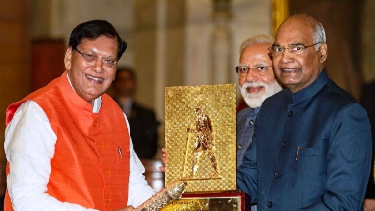 who-was-bindeshwar-pathak-changemaker-known-for-transforming-indias-sanitation-sector-with-sulabh-movement